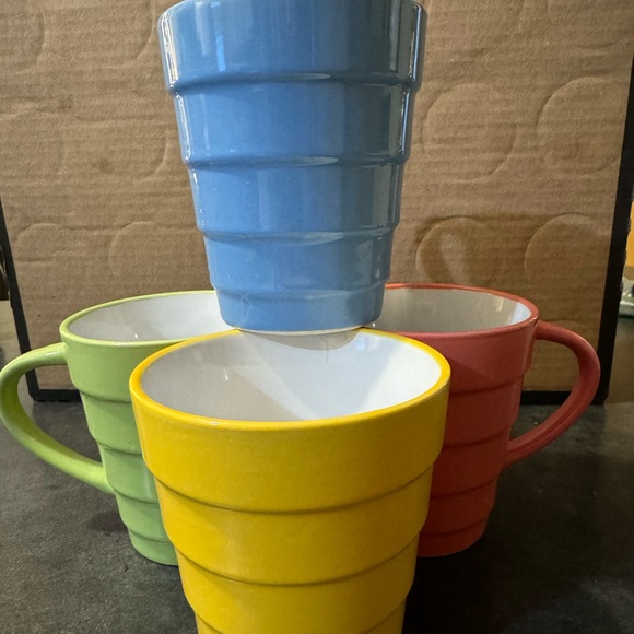 4 set colourful mugs - Picture 1 of 1